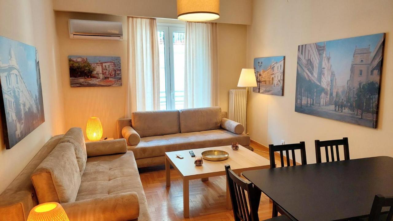 Grand Apartment In Parliament Square アテネ エクステリア 写真