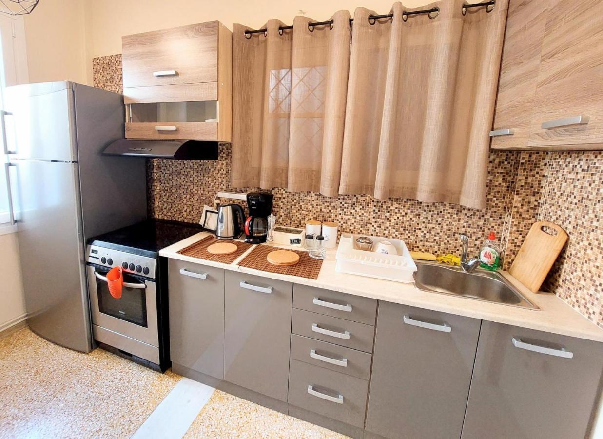 Grand Apartment In Parliament Square アテネ エクステリア 写真