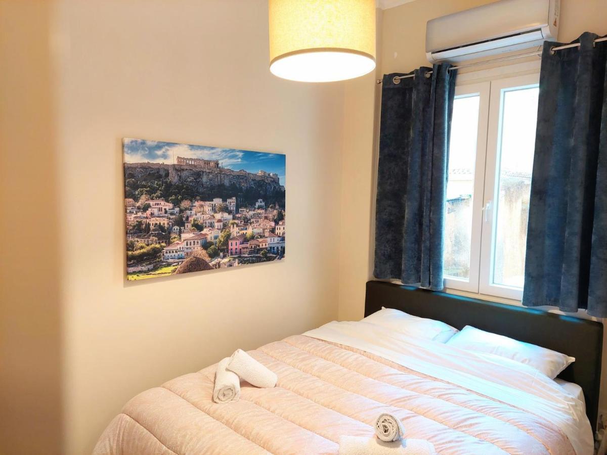 Grand Apartment In Parliament Square アテネ エクステリア 写真